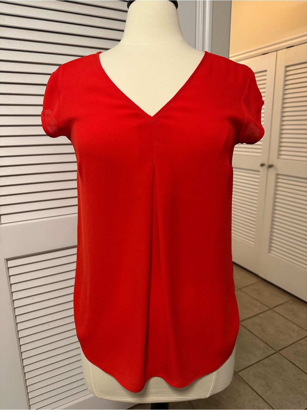 Red Double V-Neck Short Sleeve Women’s Top DR2
